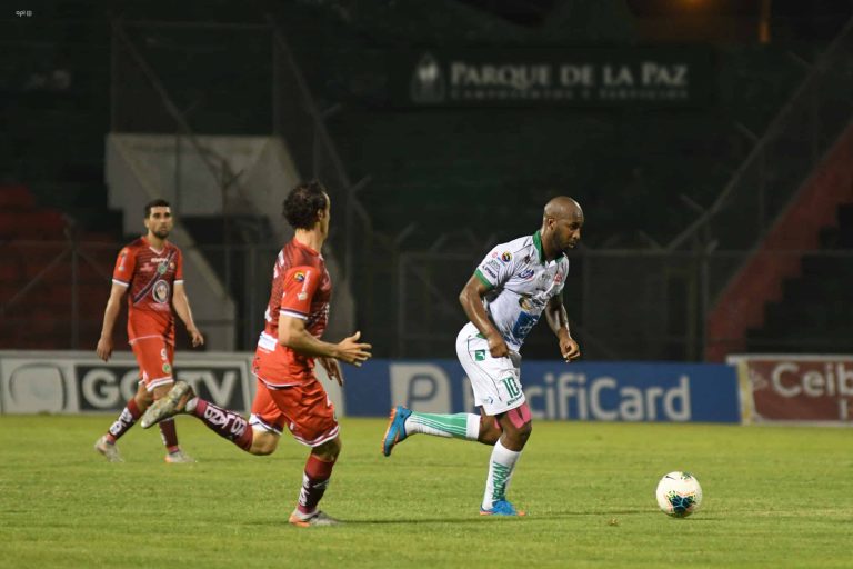 MUSHUC RUNA RESPIRA; LDUP SUFRE: Empate sin goles