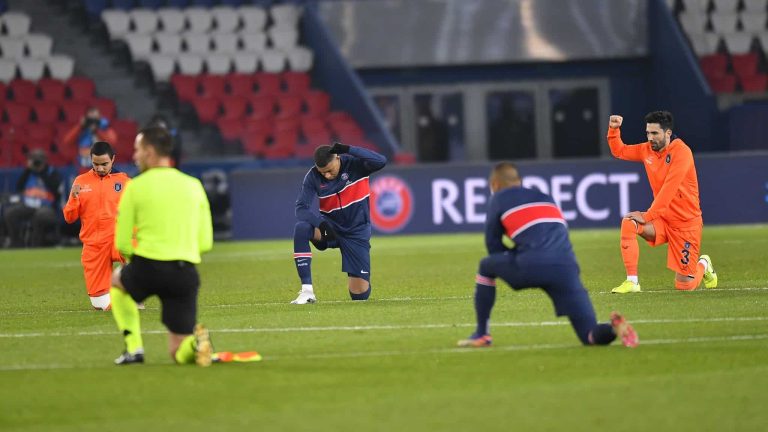 (VIDEO) NO AL RACISMO: Así fue la manifestación del PSG y el Basaksehir