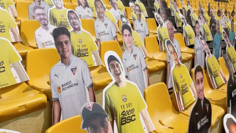 GRAN MENSAJE: La #TribunaDeLaUnión ‘juntó’ a hinchas de BSC y LDU en el Monumental