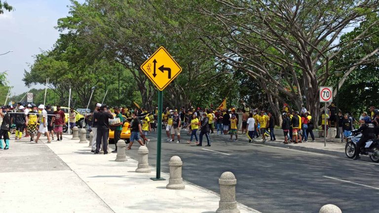 (VIDEO) EN QUITO Y GUAYAQUIL: Hinchas de BSC hicieron banderazo