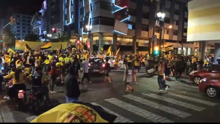 (VIDEO) EUFORIA POR EL ÍDOLO: Hinchas de BSC celebran el campeonato en todo el país