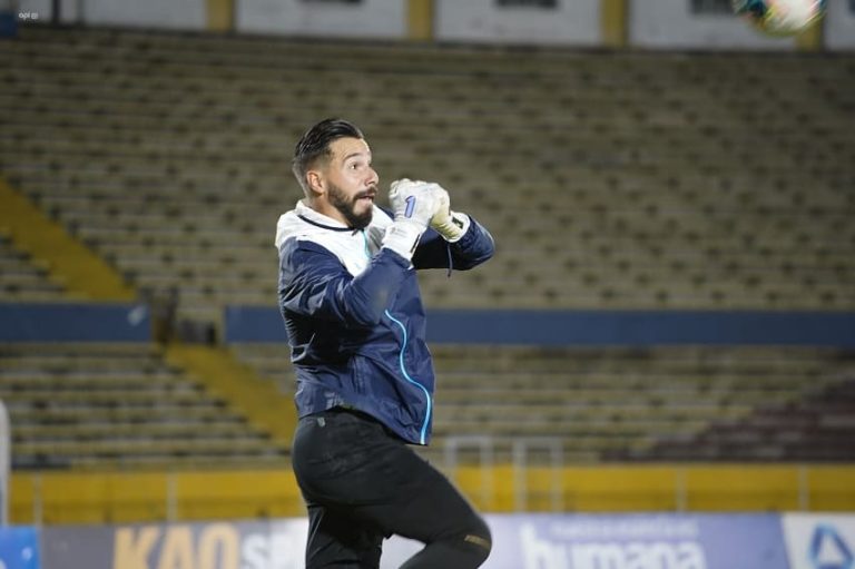 Galíndez sobre el Católica vs BSC: “Podemos ganar o perder, pero jamás traicionarnos”