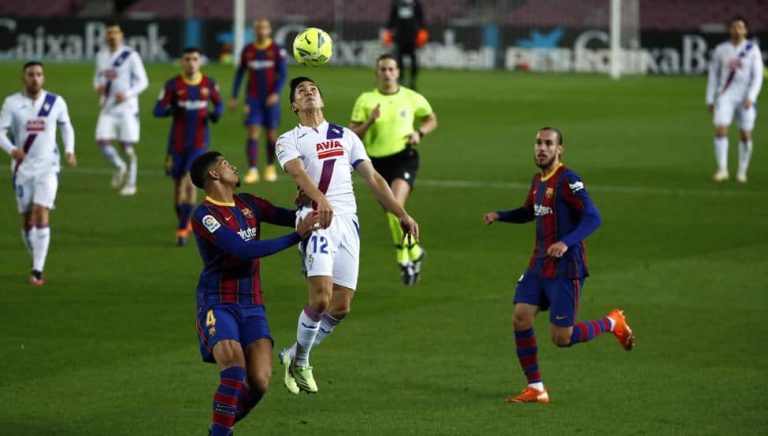 (VIDEO) CON MESSI EN LAS GRADAS: Barcelona empató y se aleja del líder