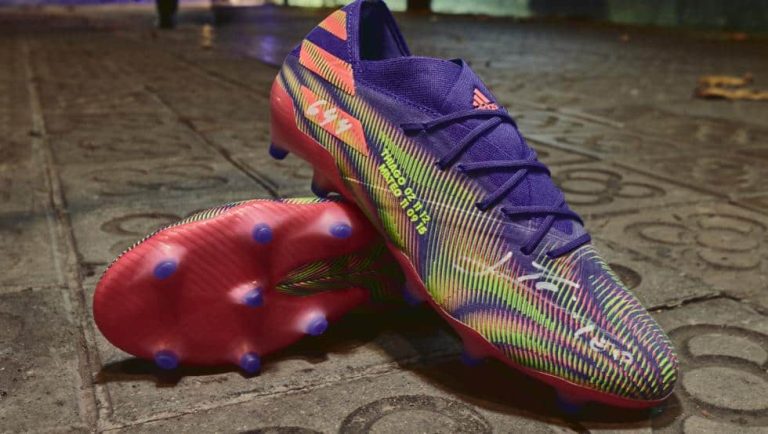 Botas especiales para Messi por sus 644 goles