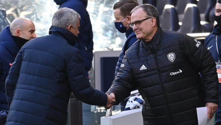 Bielsa no pasa desapercibido ni ante Mourinho
