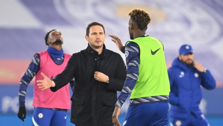 Lampard, con pie y medio fuera del Chelsea