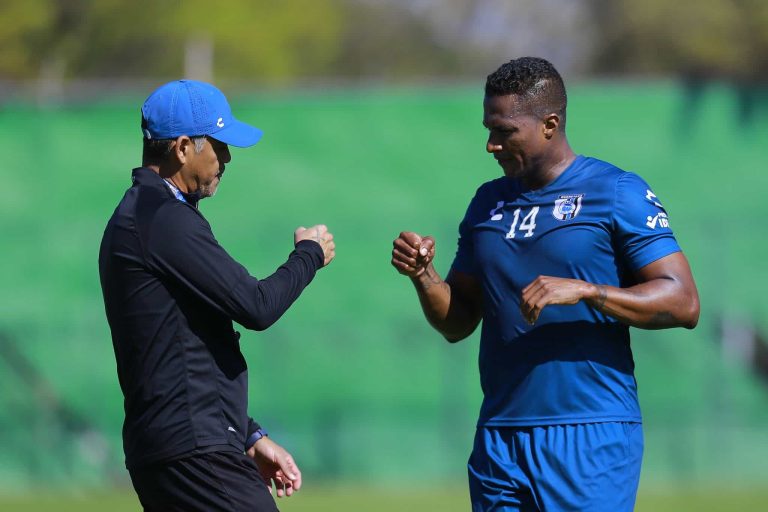 “Antonio Valencia es un futbolista excepcional, con una calidad increíble”