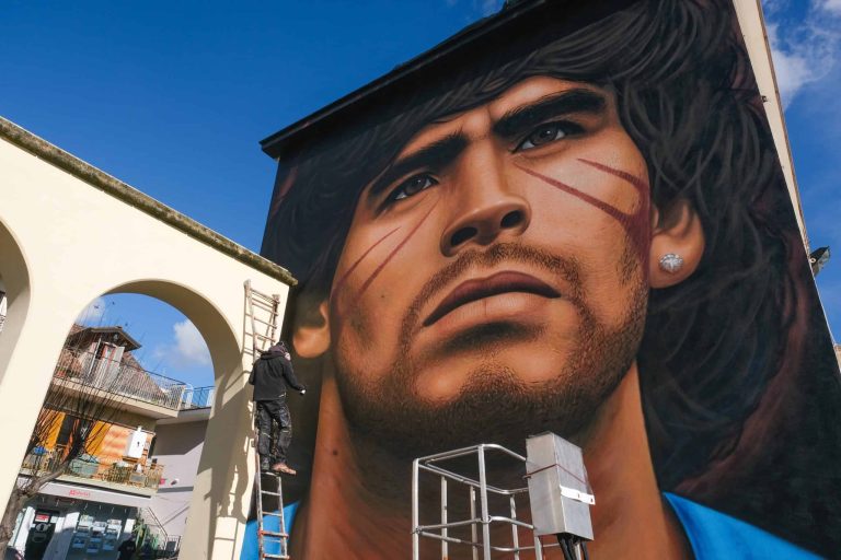 (FOTOS) Un nuevo y tremendo mural para Maradona