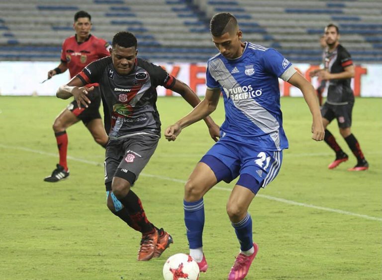 UNA ‘EXPLOSIÓN’ SIN GOLES: Emelec empató ante Técnico U. en su presentación