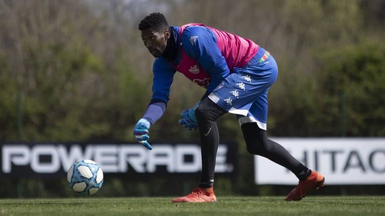 Alexander Domínguez, en la mira de Rosario Central