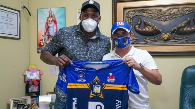 SE QUEDA: Johan Padilla renovó con Delfín
