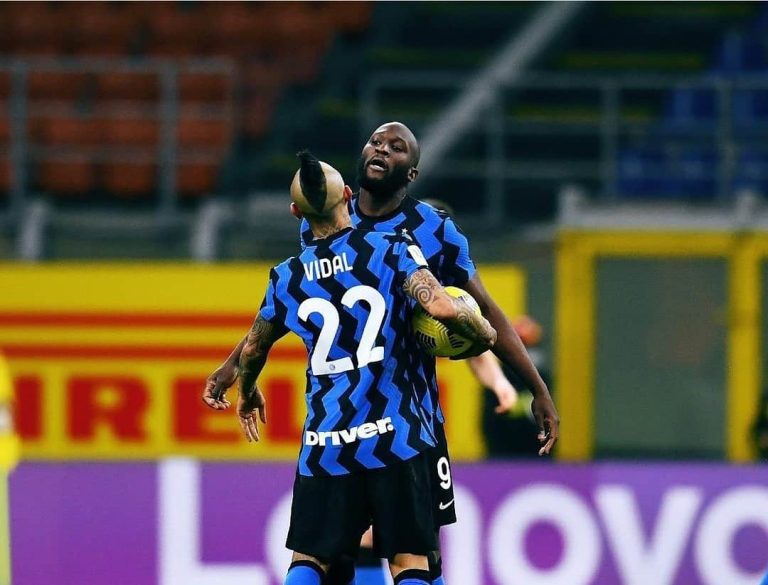 (VIDEO) REMONTÓ Y A SEMIS: Inter eliminó al Milan en la Coppa Italia