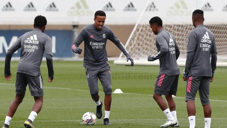 Mourinho quiere pescar en la defensa del Real Madrid