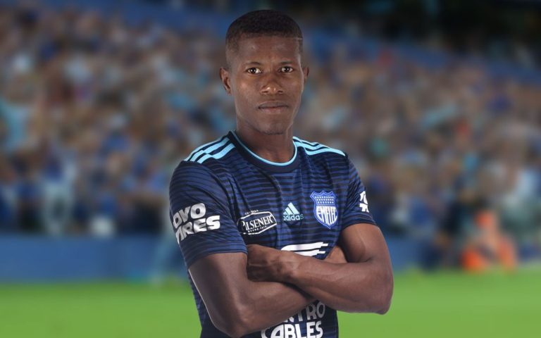(VIDEO) “Es el segundo día que no me dejan ingresar a los entrenamientos”