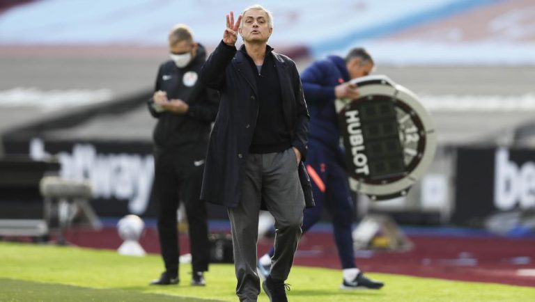 Mourinho lidera las listas de futuros despidos en la Premier League