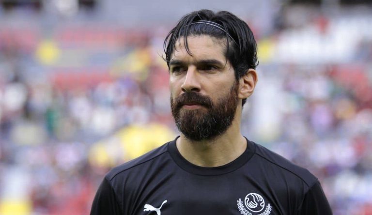 Hombre récord: Sebastián Abreu vuelve a Brasil para jugar en su club número 30