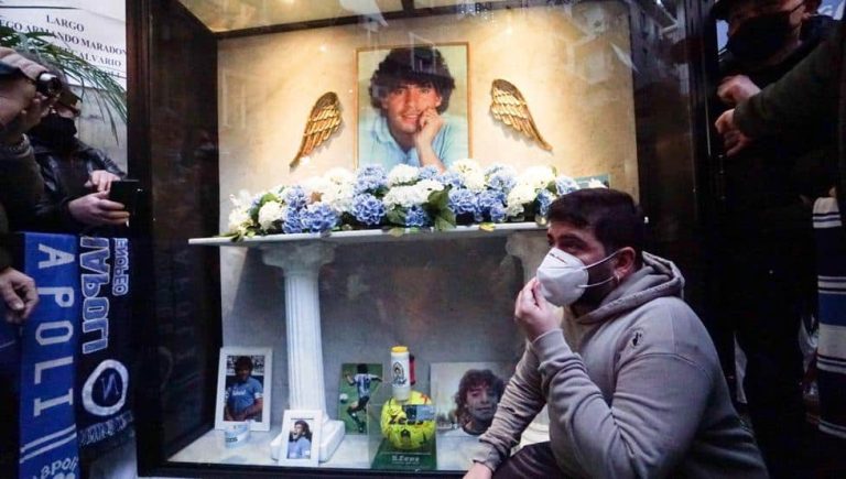 Citan a declarar a las hijas de Maradona
