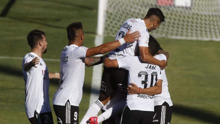 Colo-Colo aseguró su permanencia en la Primera División chilena