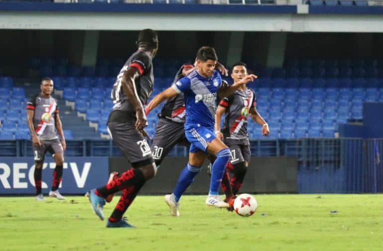 Varios jugadores de Emelec, contagiados por COVID-19