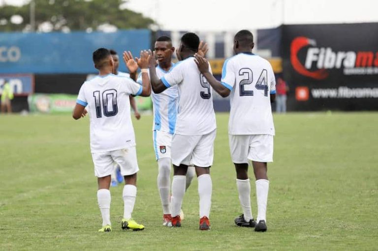 LISTOS PARA EL DEBUT: Los convocados de 9 de Octubre para medir a LDU