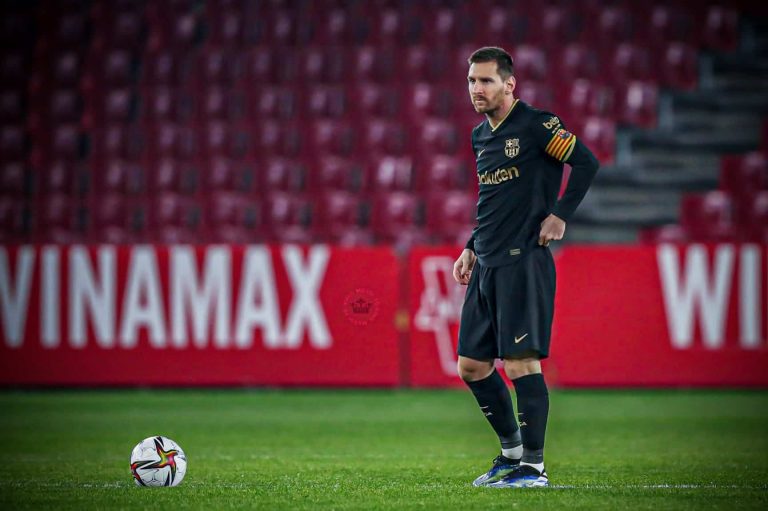 ¿SE VA?: Ronald Koeman habló del futuro de Messi