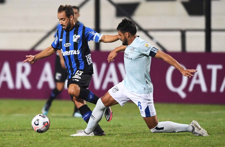 (VIDEO) SOBRE EL FINAL: U. Católica cayó ante Liverpool en Uruguay