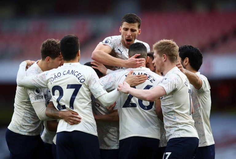 (VIDEO) Manchester City, imparable: venció al Arsenal y sigue siendo puntero