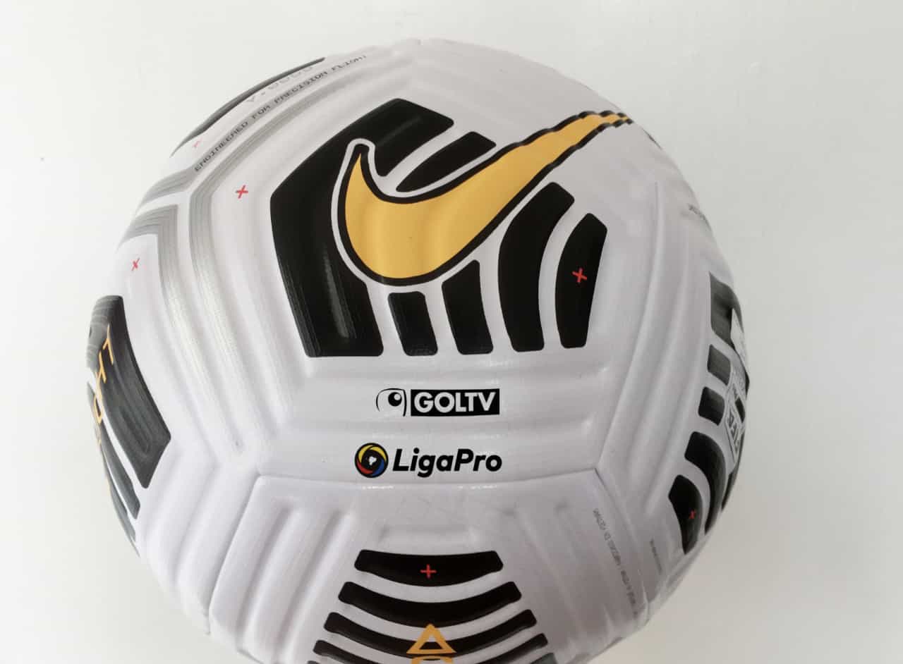 LigaPro presentó el balón oficial 2024