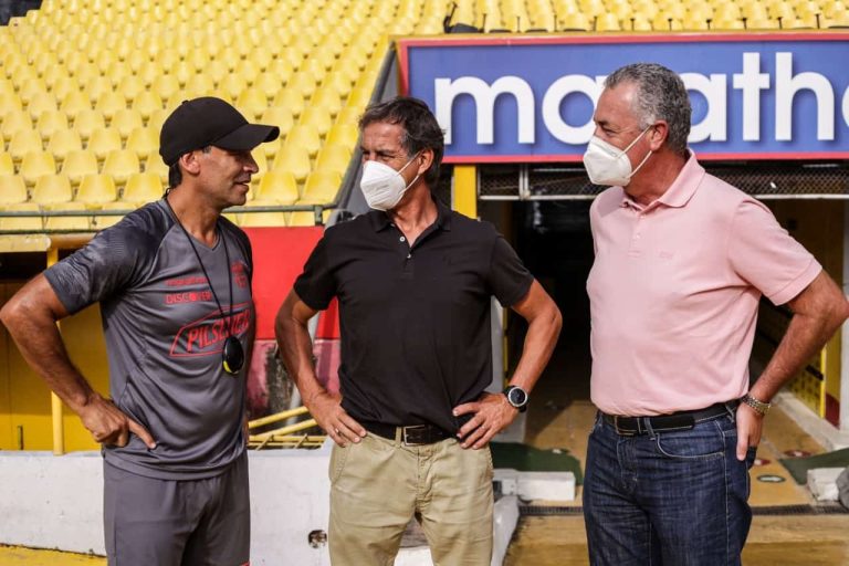 (FOTOS) Gustavo Alfaro ya está en Guayaquil: Visitó a BSC