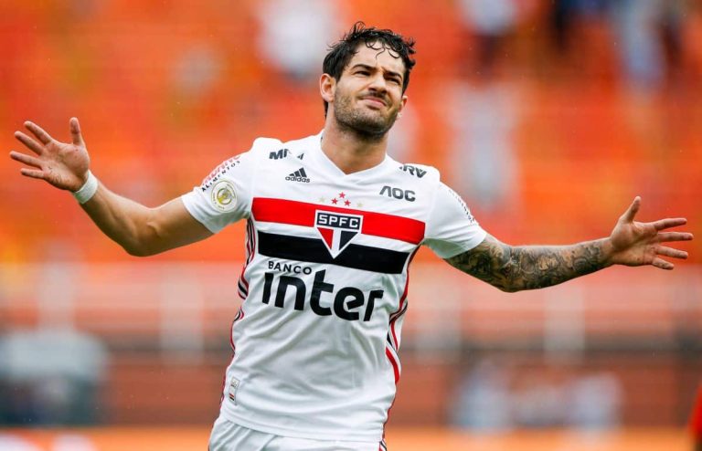OFICIAL: Alexandre Pato será compañero de Álvarado y Méndez en la MLS