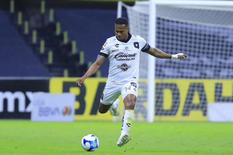 (VIDEO) Toño Valencia y Jeff Montero cayeron en el Estadio Azteca
