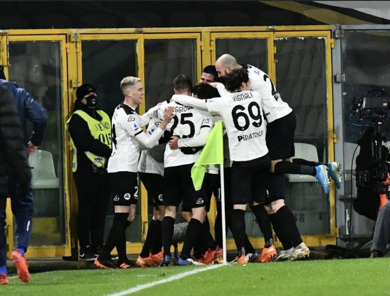 (VIDEO) SE APRETÓ EL ‘CALCIO’: AC Milan perdió de manera sorpresiva