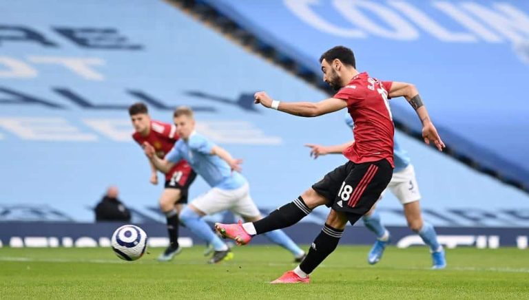 Bruno Fernandes duda si seguir en el Manchester United