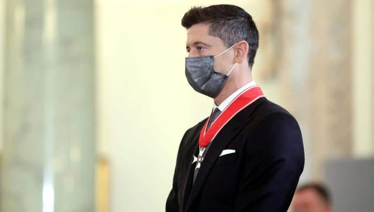 Lewandowski, premiado por el presidente polaco