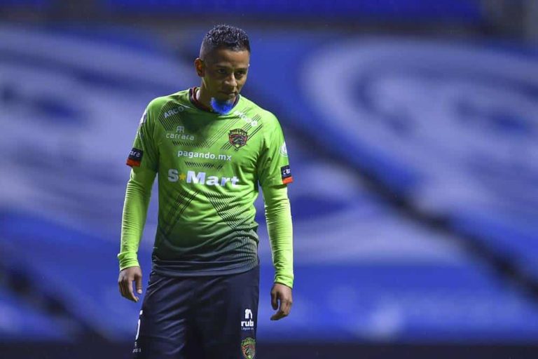 (VIDEO) DURA CAÍDA: Jefferson Intriago fue titular en la derrota del FC Juárez