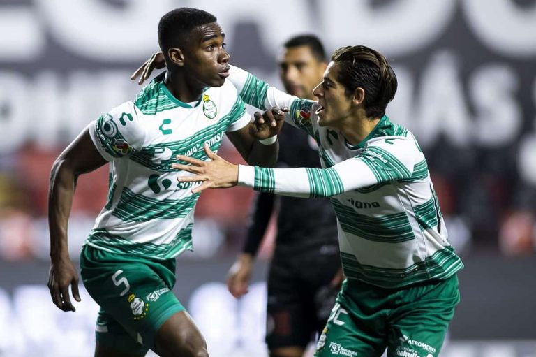 (VIDEO) GOL DE 3 PUNTOS: Félix Torres le dio el triunfo a Santos Laguna