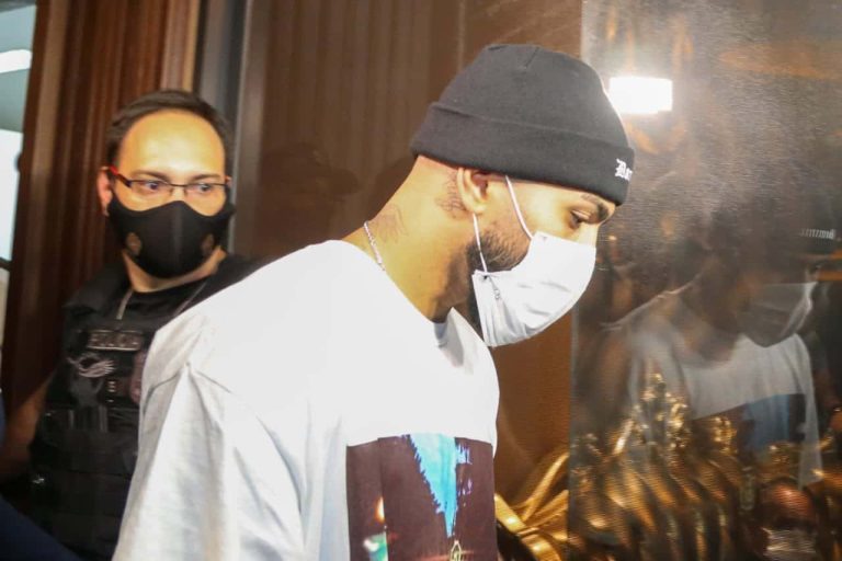 (VIDEO) Gabigol fue detenido en una fiesta en un casino clandestino de Brasil