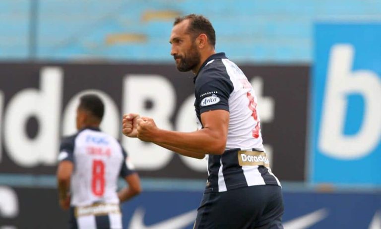 (VIDEO) ‘El Pirata’ Barcos debutó, anotó y salvó a Alianza Lima