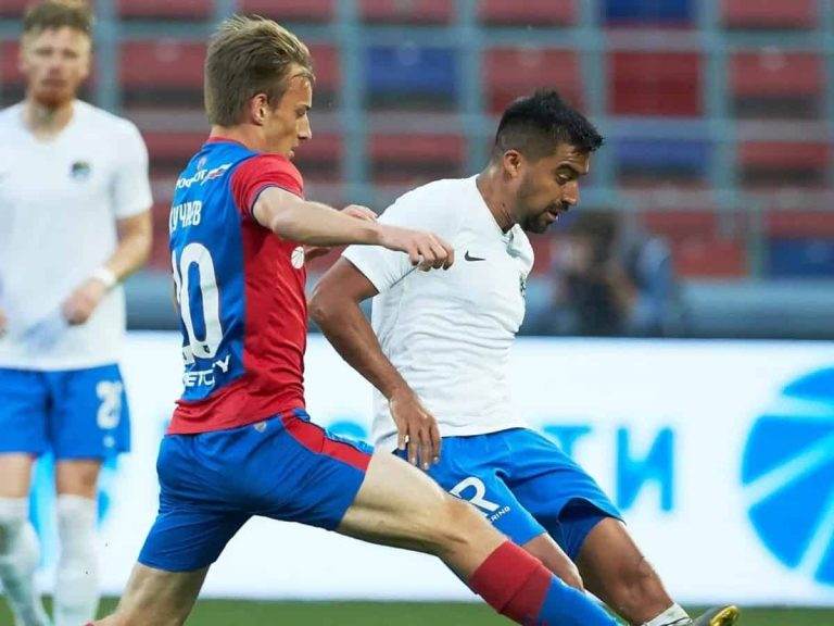 Cristhian Noboa, en el 11 ideal de la última fecha en Rusia