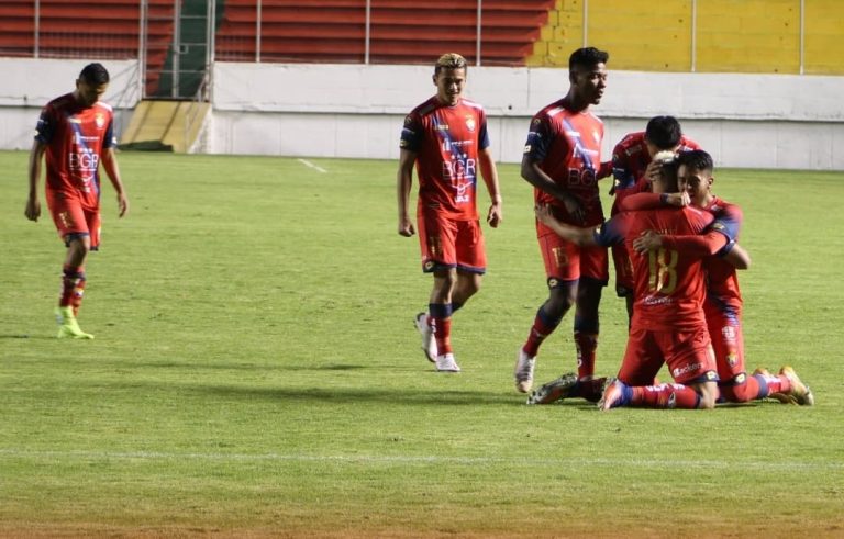 DESPERTÓ EL ROJO: El Nacional goleó en Serie B