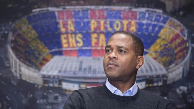 Kluivert no seguirá como responsable de la cantera del Barça