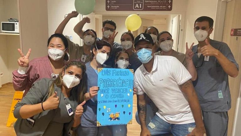 Luis Fabiano recibe alta médica tras superar el Covid-19