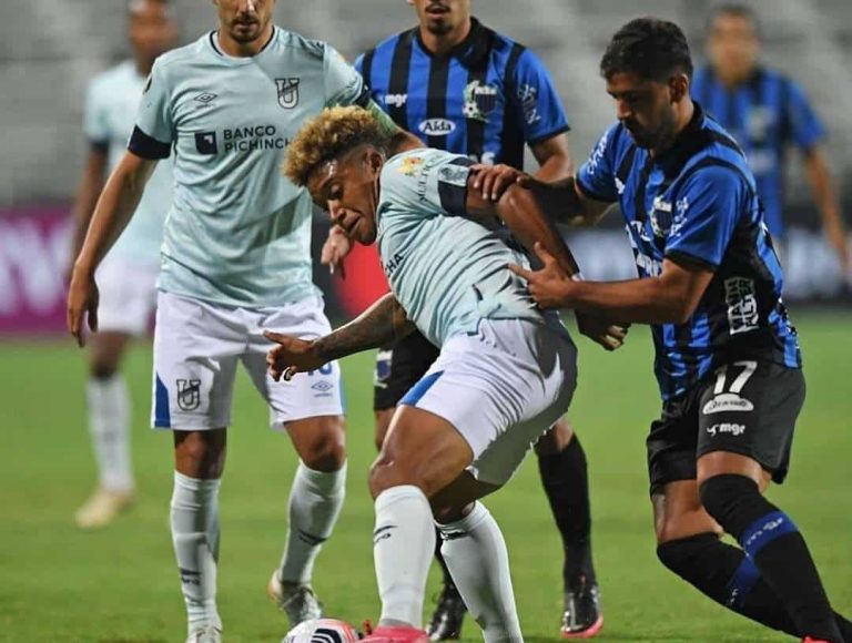 6 MESES FUERA: Jugador de Católica sufrió 4 lesiones en una rodilla