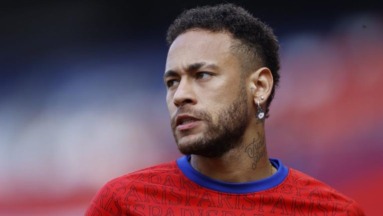 Nuevo tatuaje de Neymar con mensaje