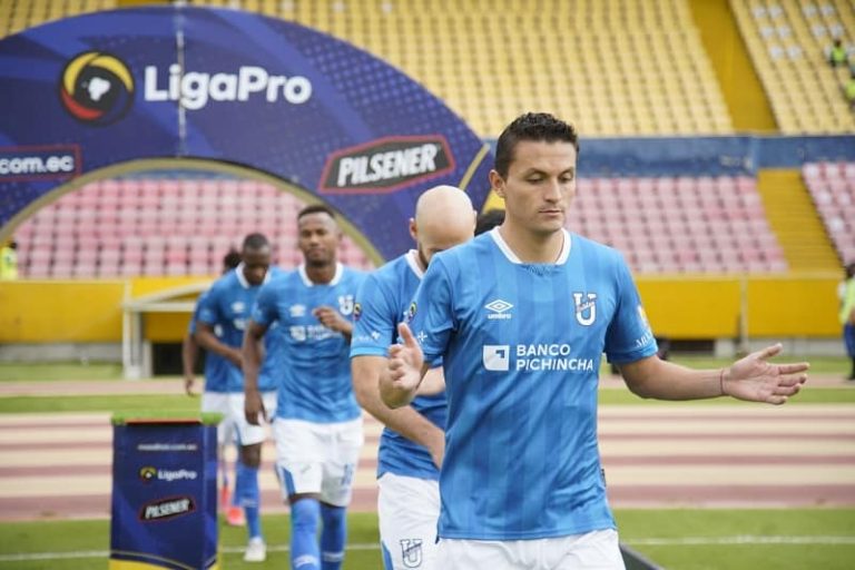 Andrés Oña, 6 meses de baja por lesión