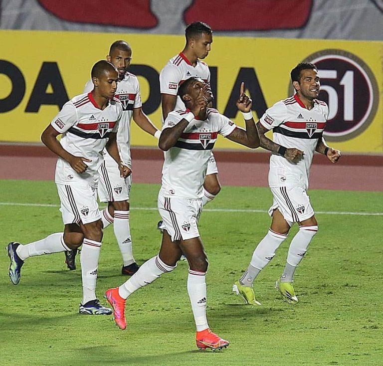 (VIDEO) ¡QUE DEFINICIÓN!: GOLAZO de Robert Arboleda en Brasil