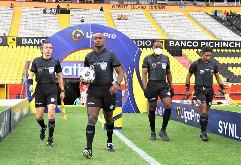 “REGULAR”: Recalificaron a Augusto Aragón por el BSC vs IDV