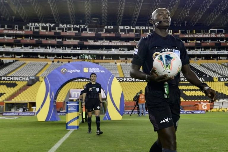 Aragón, Guerrero y más… Los árbitros ecuatorianos para la Copa América