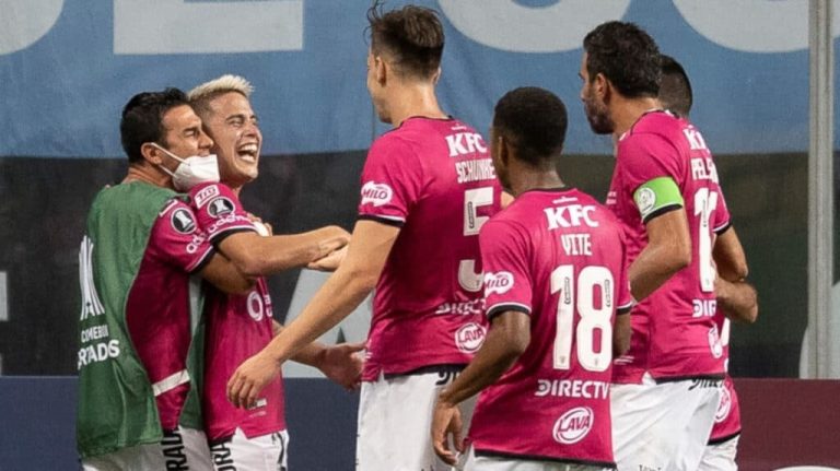 Para arrancar con pie derecho: IDV y su alineación para esta noche