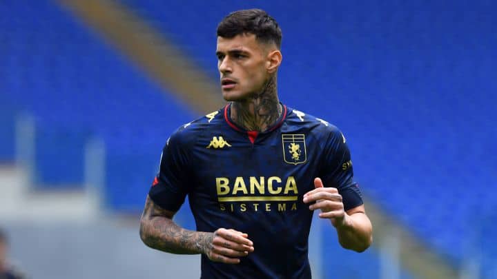 Padre de un jugador generó miedo en la sede de la Roma